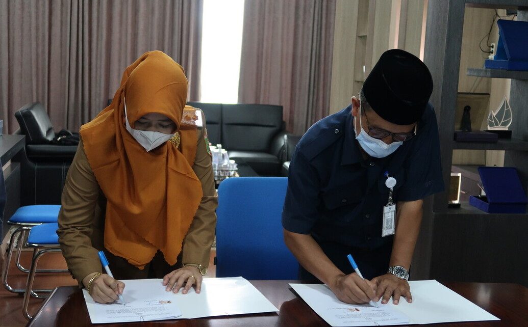 Penandatanganan Naskah Kerjasama Polinela Dengan SMK Negeri 8 Bandar Lampung