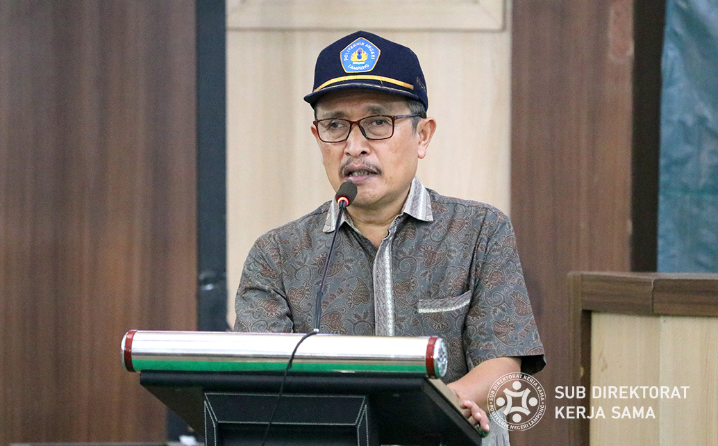 Sambutan Direktur Politeknik Negeri Lampung Sekaligus Membuka Acara Studium Generale dan Talkshow Jurusan Budidaya Tanaman Perkebunan